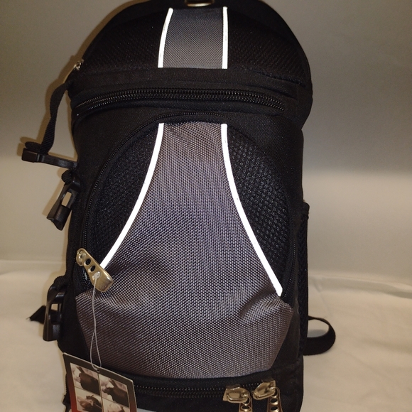 Black DuraShield Pro-Series Sling Style Padded Camara Case Bag BackPack. - Picture 6 of 16